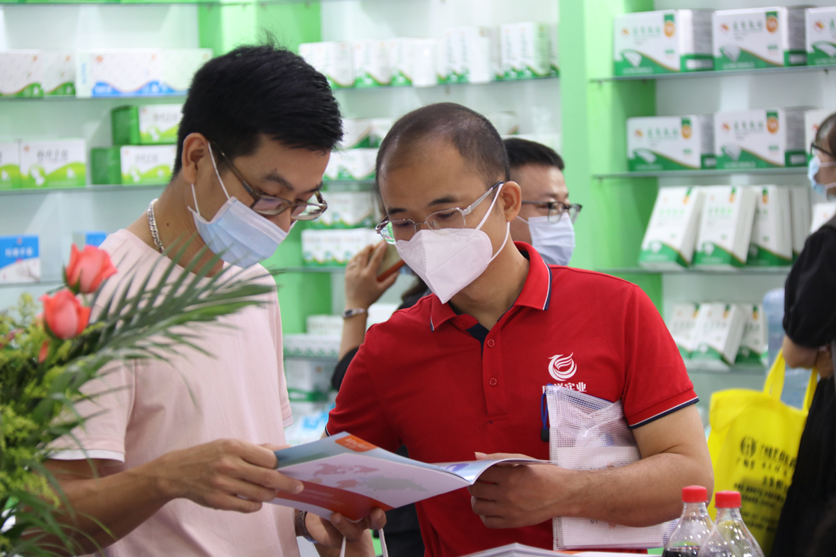 現場直擊第83屆國藥會!火爆人氣, 見證廣東康祥品牌實力(圖11) 現場直擊第83屆國藥會!火爆人氣, 見證廣東康祥品牌實力(圖11)