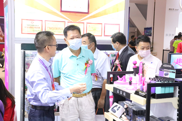 性趣不減!第22屆廣州性文化節(jié)完美閉幕(圖9) 性趣不減!第22屆廣州性文化節(jié)完美閉幕(圖9)